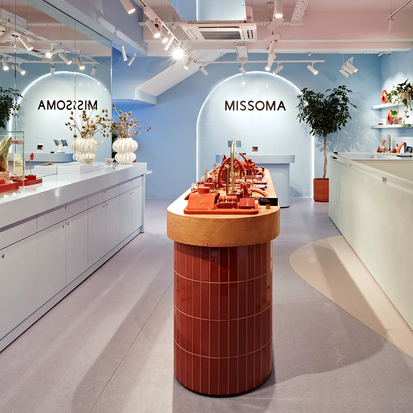 missoma carnaby street jewellery store london